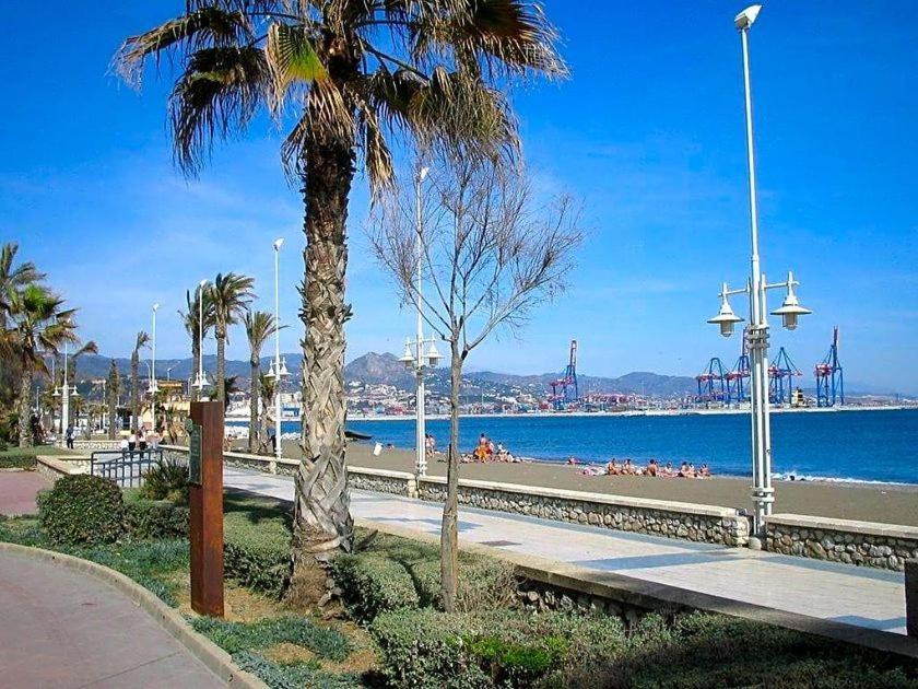 Heroe Apartamento Malaga Exterior photo